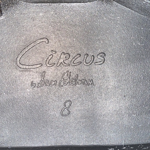 NWOT Circus  size 8 white Chelsea boots - Picture 7 of 7